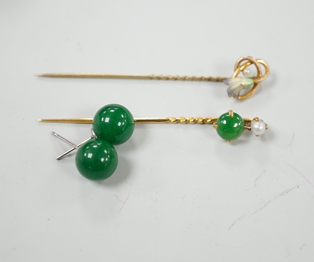 A 9ct and enamel stick pin, 6.1mm, a pair of jade earrings and a jade and cultured pearl set stick pin.